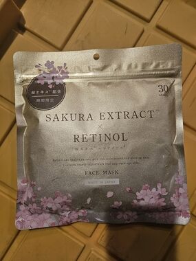 Japanese SAKURA EXTRACT x RETINOL Face Mask